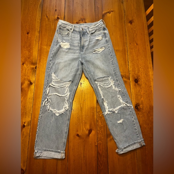 American Eagle 90's High Rise Boyfriend Jeans - Picture 1 of 3